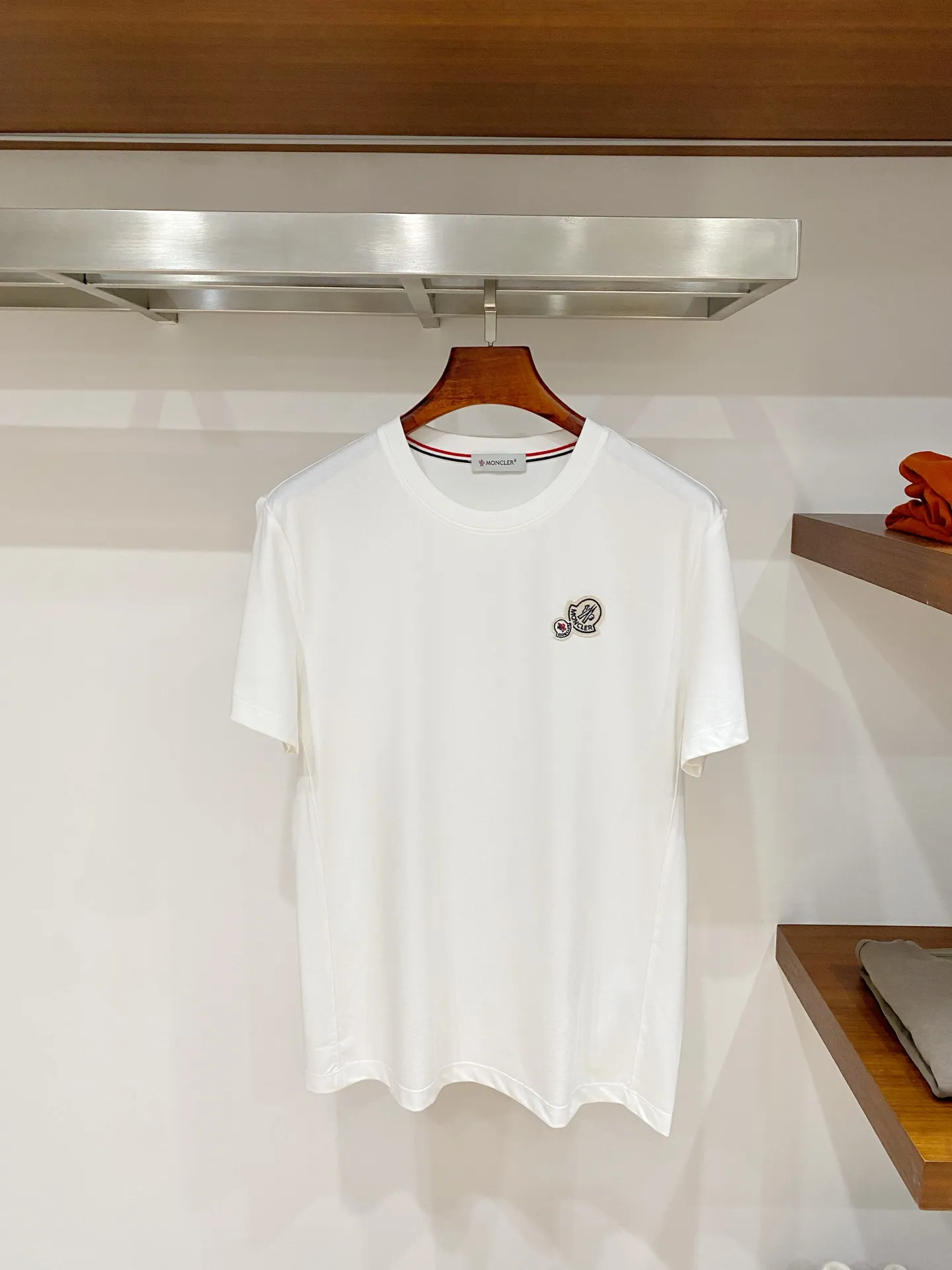 Moncler 26s New Arrival T Premium 190 ， ， ， Breathable， ！ ， ， ，Series ， 5 ， ， 100 ， 1% . Versatile， 。 Breathable， ：White// /Light Green /Khaki / /Black Sizes：M-3XL Size ：178-130 L